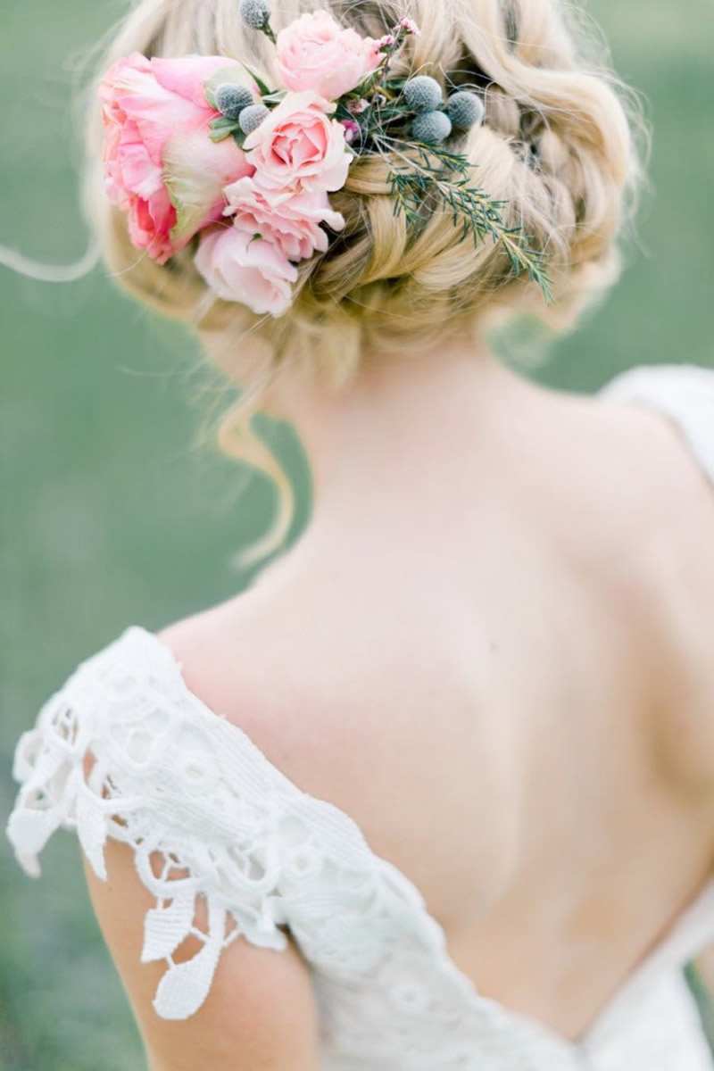 Wedding Hair Styles: The Ultimate Guide up do with flowers