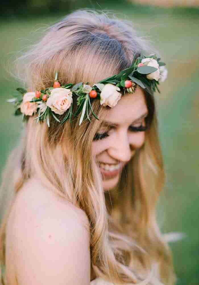 Wedding Hair Styles: The Ultimate Guide hair down flower garland