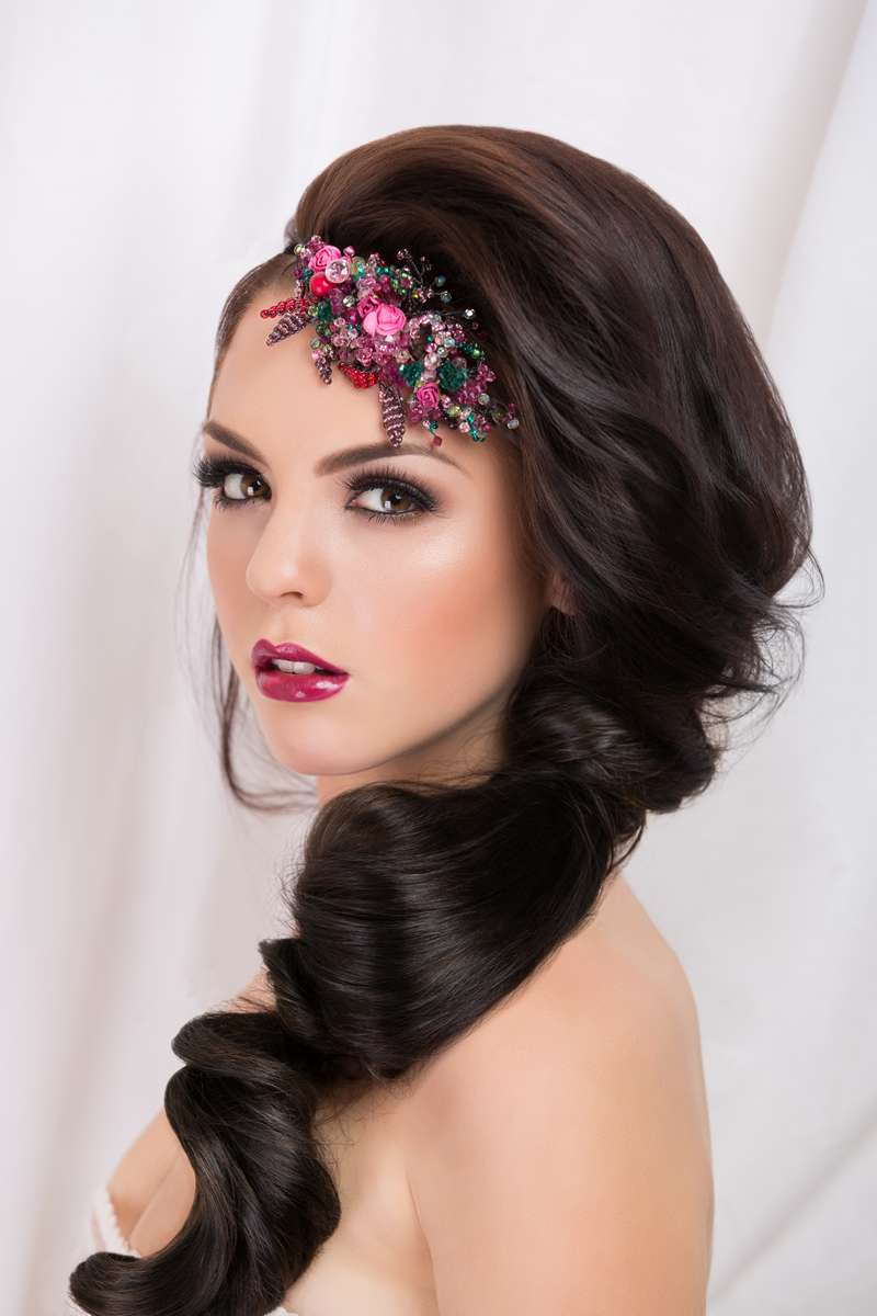 Wedding Hair Styles: The Ultimate Guide autumn wedding hair to side plait Wedding Hair Styles: The Ultimate Guide autumn wedding hair to side plait
