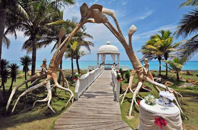 best-destination-wedding-locations-weddings-abroad-cuba