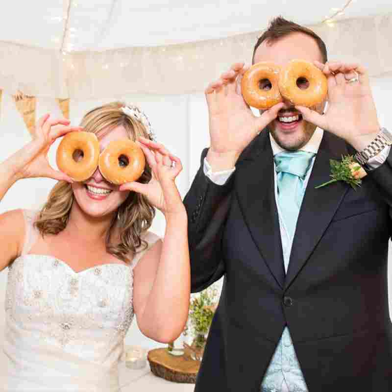 wedding-doughnuts-krispy-kreme