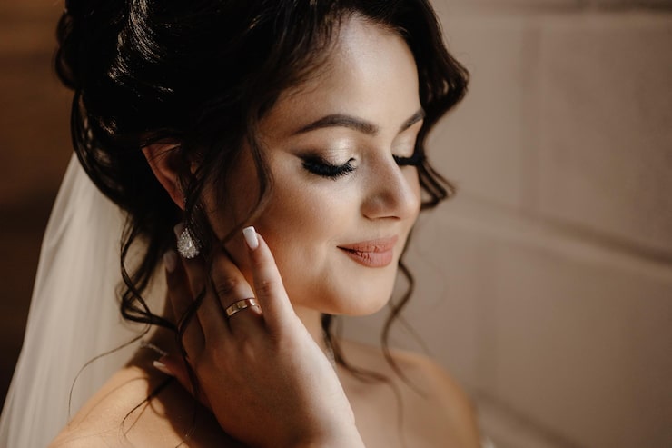 smokey eye makeup for evening weddings: best tips and looks